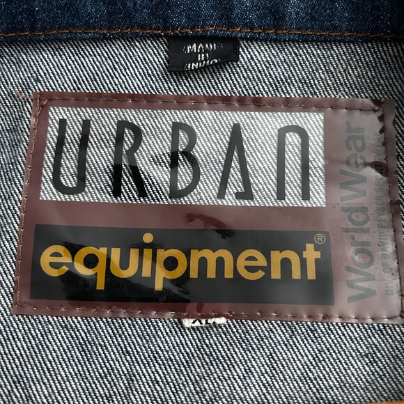 Up for sale is a Vintage Denim Crown Royal 1993 Country Music Series Jacket in s - Picture 10 of 11